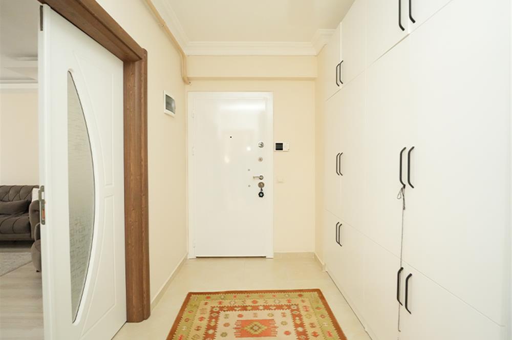 C21 Cius; Çakır Sitesi'nde Deniz Manzaralı 4+1 Ara Kat Daire