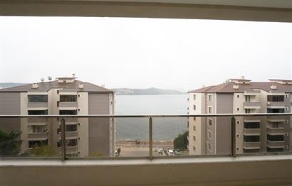 C21 Cius; Çakır Sitesi'nde Deniz Manzaralı 4+1 Ara Kat Daire