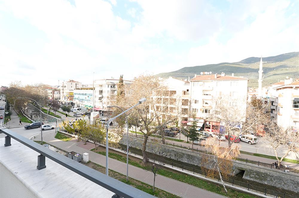 C21 Cius; Dereboyuna Cepheli Şok Market Üstü 7+1 Geniş Dubleks