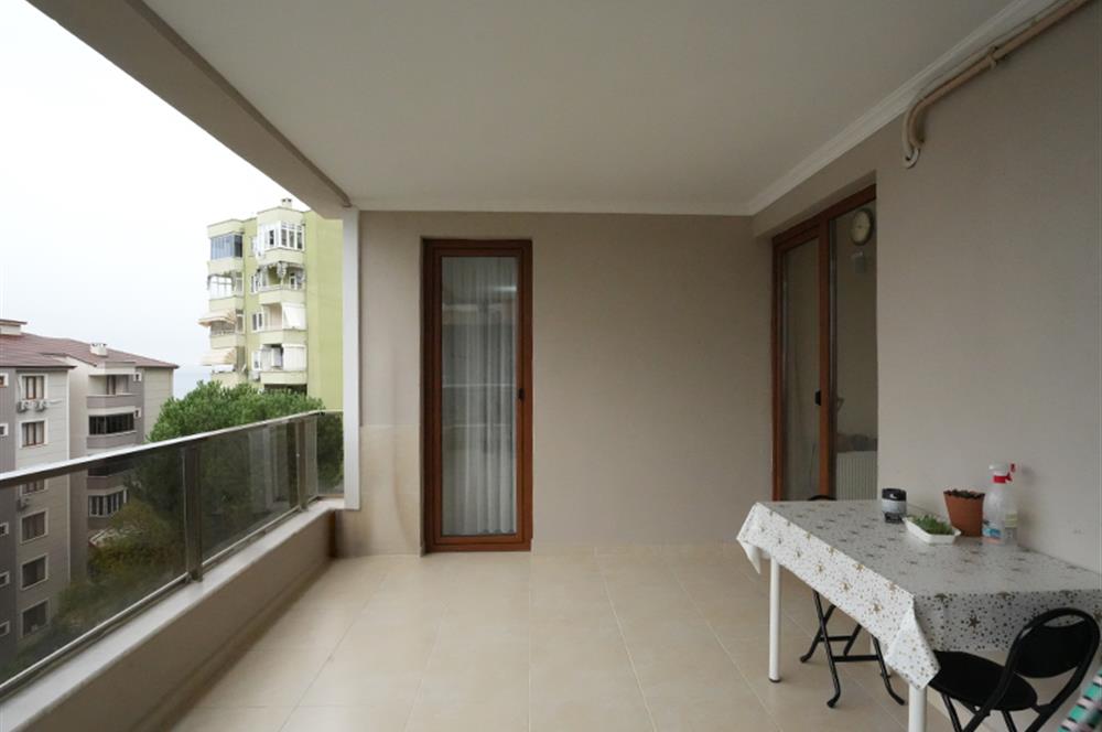 C21 Cius; Çakır Sitesi'nde Deniz Manzaralı 4+1 Ara Kat Daire