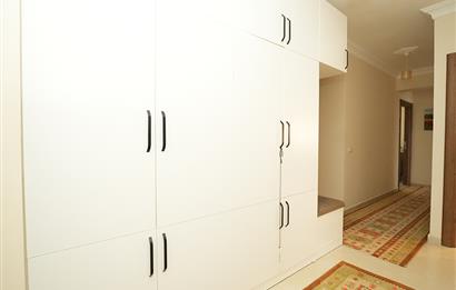 C21 Cius; Çakır Sitesi'nde Deniz Manzaralı 4+1 Ara Kat Daire