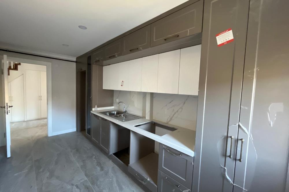 İDOYA YÜRÜME MESAFELİ DENİZ MANZARALI ÖN CEPHE 4+2 LÜX DUBLEKS