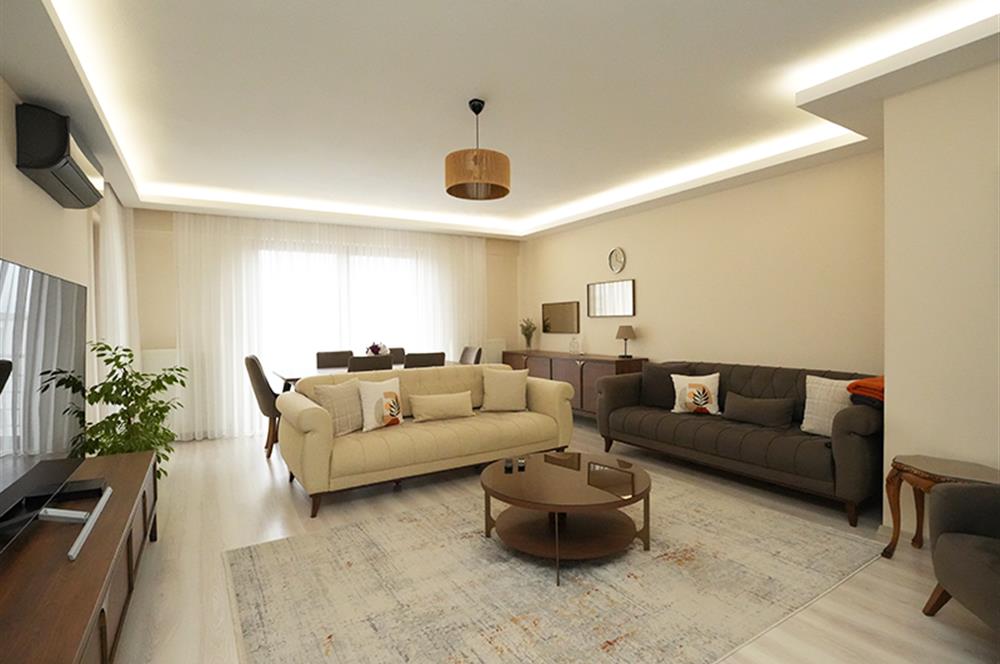 C21 Cius; Çakır Sitesi'nde Deniz Manzaralı 4+1 Ara Kat Daire