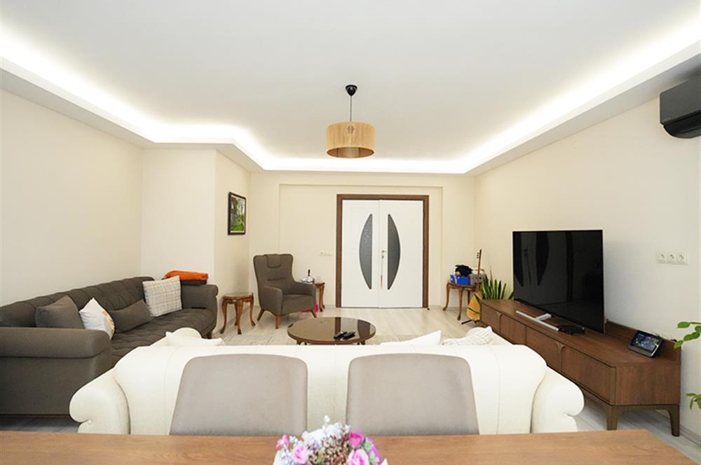 C21 Cius; Çakır Sitesi'nde Deniz Manzaralı 4+1 Ara Kat Daire