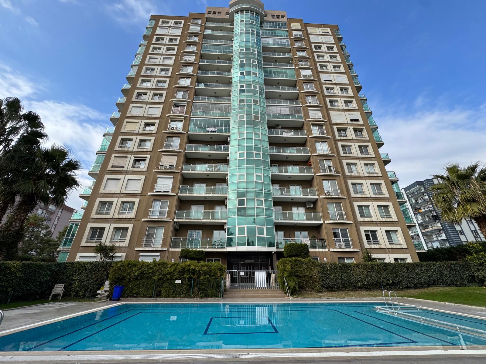 Miray Residance'ta Havuz Cephe Satılık 3+1 Daire