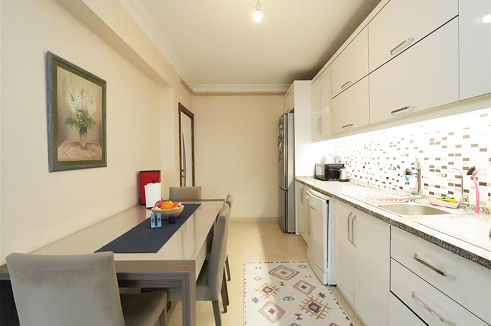 C21 Cius; Çakır Sitesi'nde Deniz Manzaralı 4+1 Ara Kat Daire