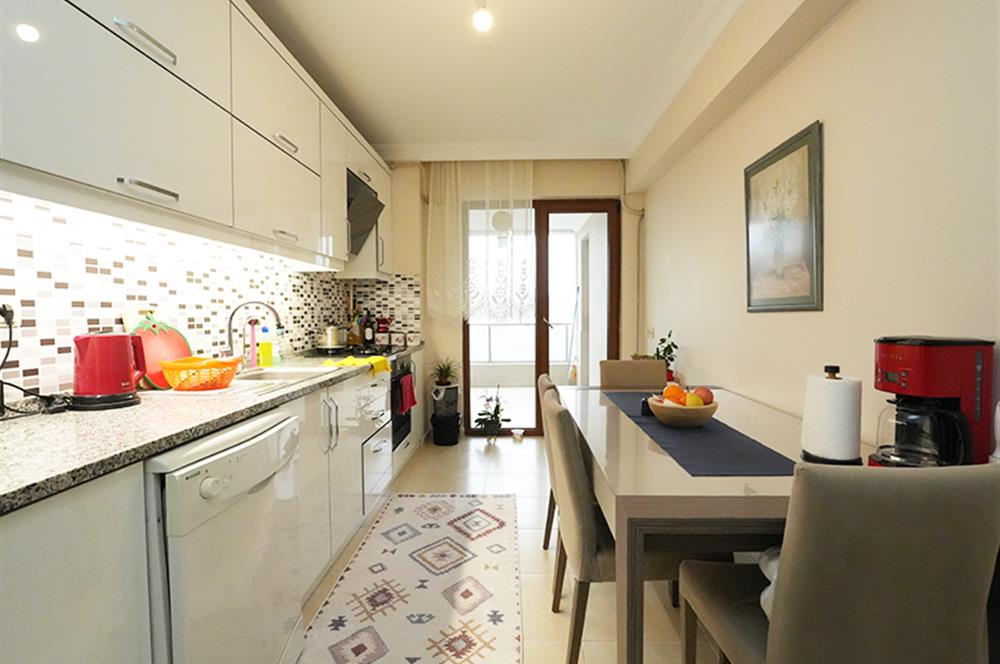 C21 Cius; Çakır Sitesi'nde Deniz Manzaralı 4+1 Ara Kat Daire