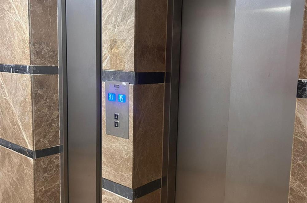 Şerifali Royal Residans'ta Kiralık 1+1