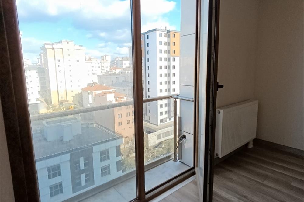 Şerifali Royal Residans'ta Kiralık 1+1