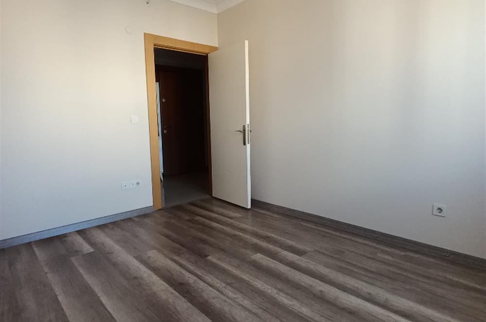 Şerifali Royal Residans'ta Kiralık 1+1