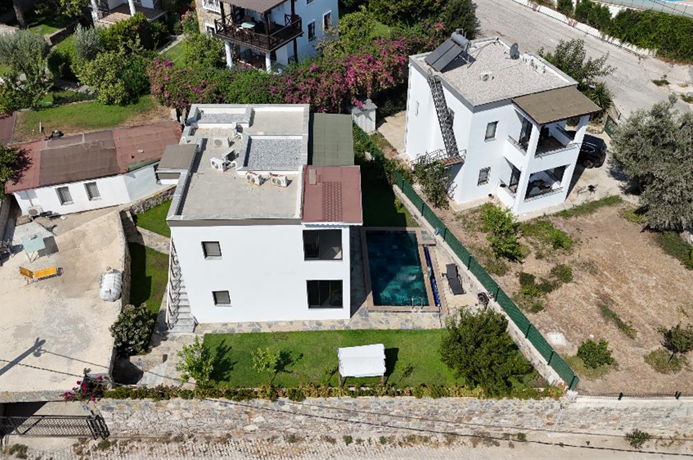 Bodrum Gündoğan Küçükbükte Denize 400m Mesafede Kiralık Eşyalı 2+1 Daire