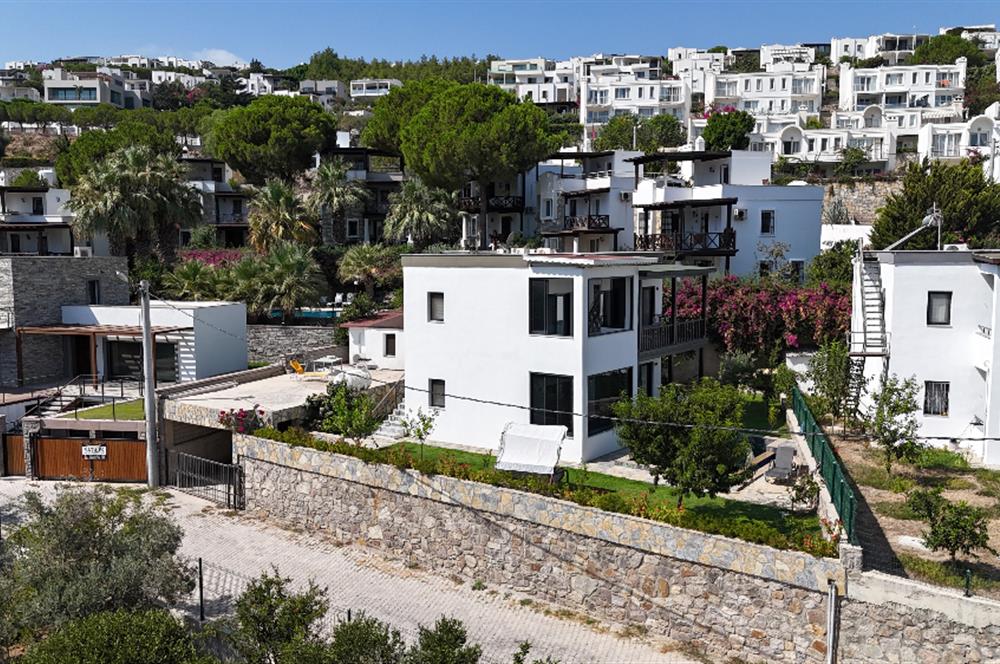 Bodrum Gündoğan Küçükbükte Denize 400m Mesafede Kiralık Eşyalı 2+1 Daire