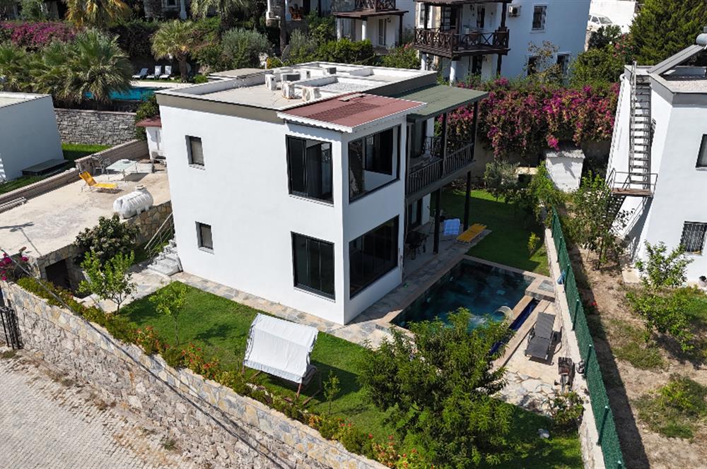 Bodrum Gündoğan Küçükbükte Denize 400m Mesafede Kiralık Eşyalı 2+1 Daire