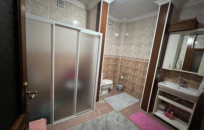 ATAKENT'TE PRESTİJLİ KONUMDA 6+2 TRİPLEX VİLLA