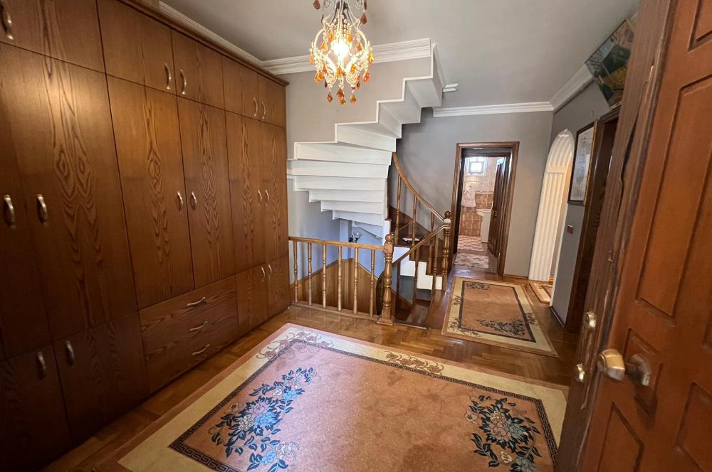 ATAKENT'TE PRESTİJLİ KONUMDA 6+2 TRİPLEX VİLLA