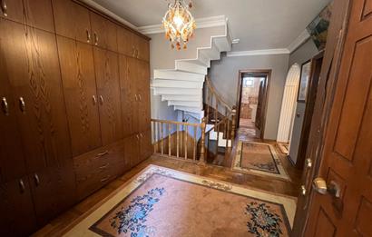 ATAKENT'TE PRESTİJLİ KONUMDA 6+2 TRİPLEX VİLLA