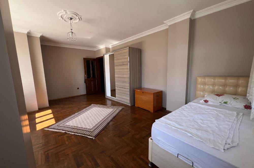 ATAKENT'TE PRESTİJLİ KONUMDA 6+2 TRİPLEX VİLLA