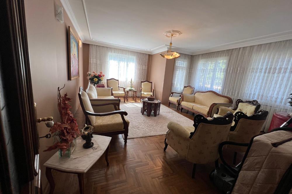 ATAKENT'TE PRESTİJLİ KONUMDA 6+2 TRİPLEX VİLLA