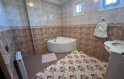 ATAKENT'TE PRESTİJLİ KONUMDA 6+2 TRİPLEX VİLLA