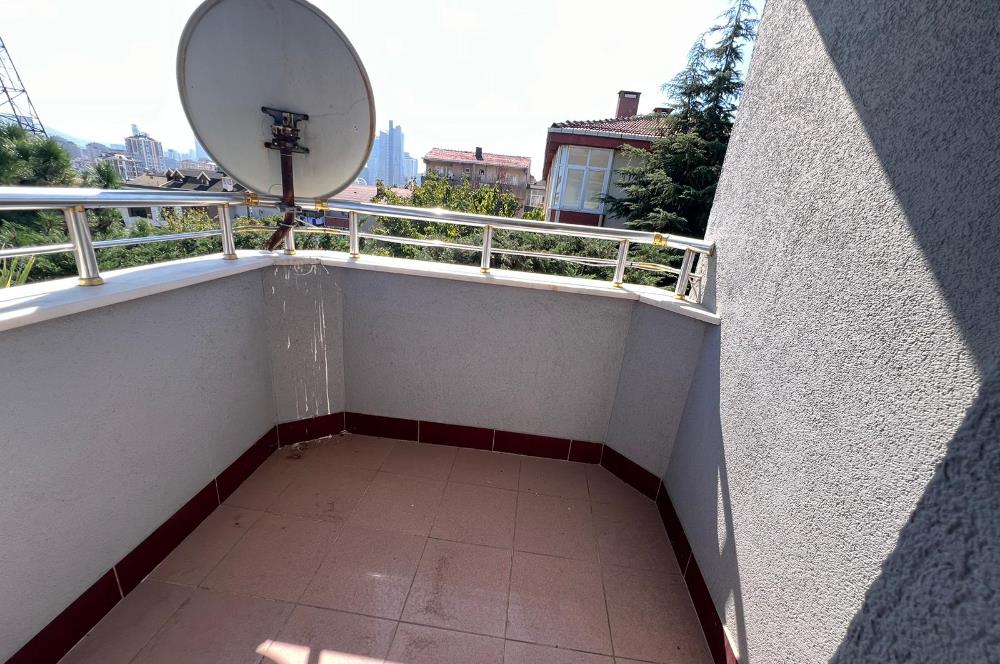 ATAKENT'TE PRESTİJLİ KONUMDA 6+2 TRİPLEX VİLLA