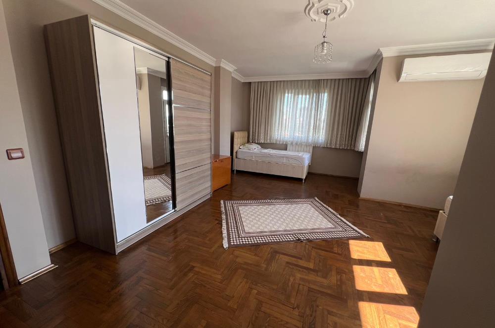 ATAKENT'TE PRESTİJLİ KONUMDA 6+2 TRİPLEX VİLLA