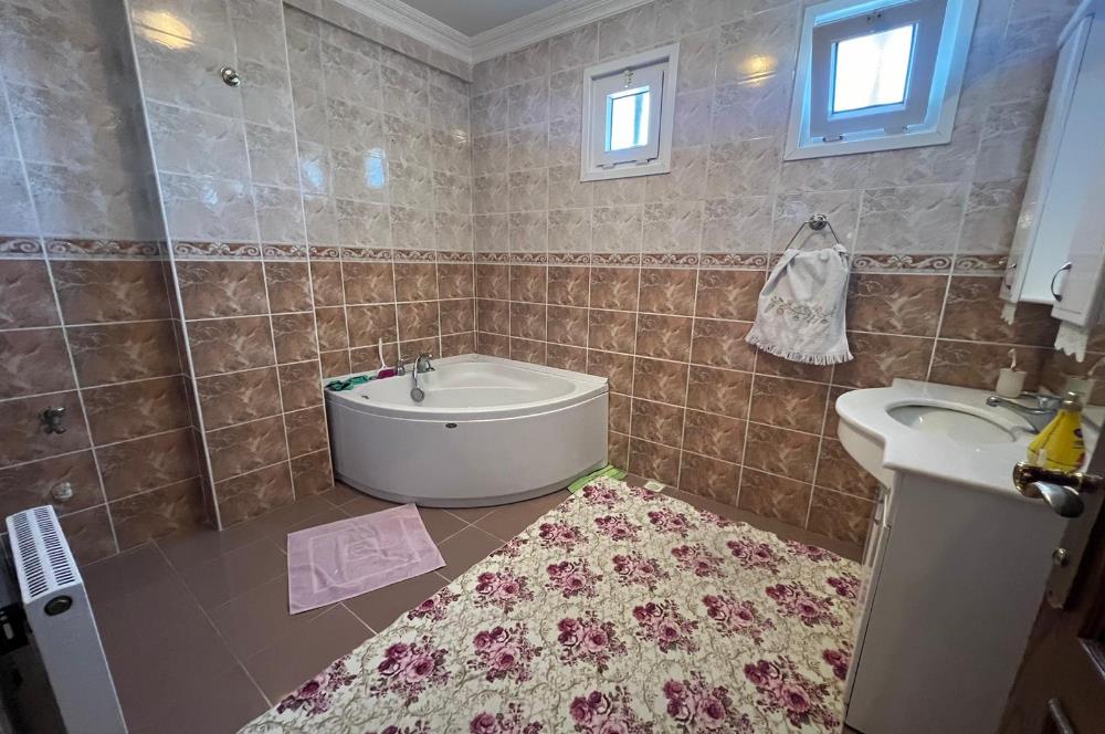 ATAKENT'TE PRESTİJLİ KONUMDA 6+2 TRİPLEX VİLLA