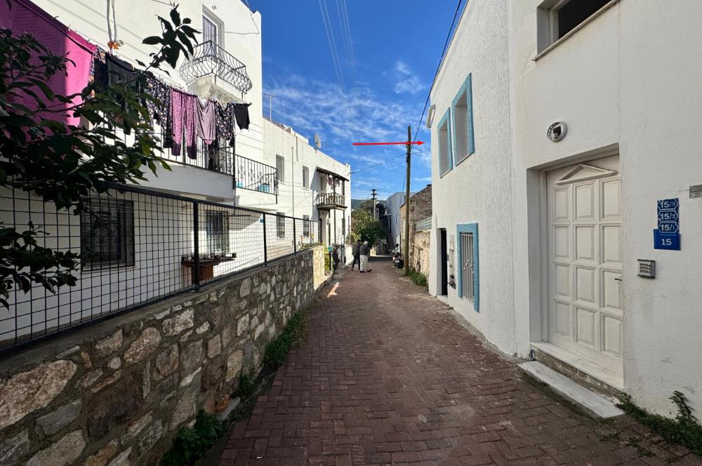 Bodrum Merkezde 2+1 Kiralık Bakımlı ve Temiz Üst Kat Daire