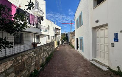 Bodrum Merkezde 2+1 Kiralık Bakımlı ve Temiz Üst Kat Daire