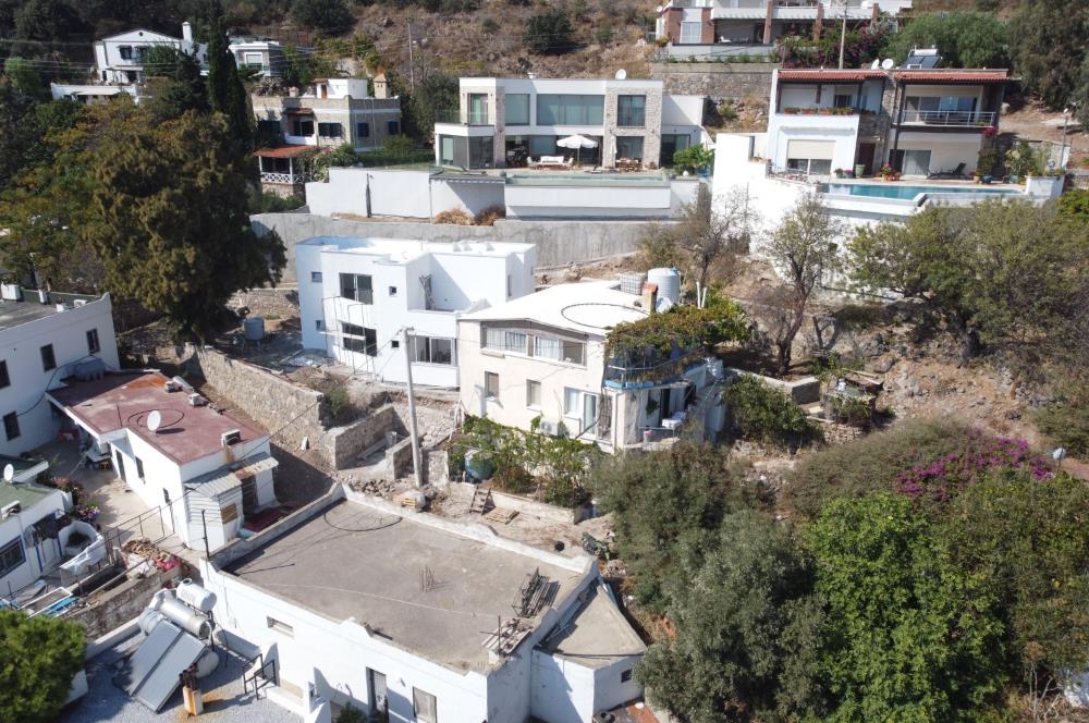 ORTAKENT GÜRECE DENİZ MANZARALI SATILIK MÜSTAKİL 3 DAİRELİ BİNA