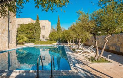 Bitez Köyiçinde Satılık Havuzlu Taş Villa