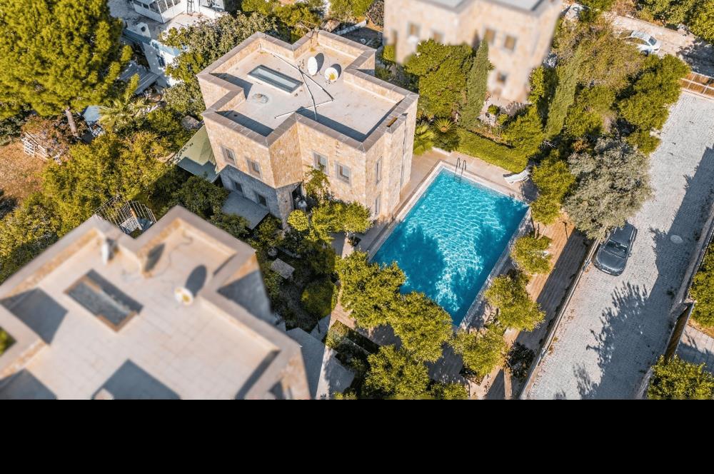 Bitez Köyiçinde Satılık Havuzlu Taş Villa