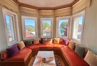 Sarıyer'de Deniz Manzaralı Satılık 4 Katlı Müstakil Ev Eşyalı - 8 - 26636