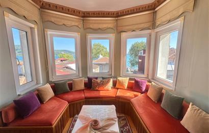 Sarıyer'de Deniz Manzaralı Satılık 4 Katlı Müstakil Ev Eşyalı