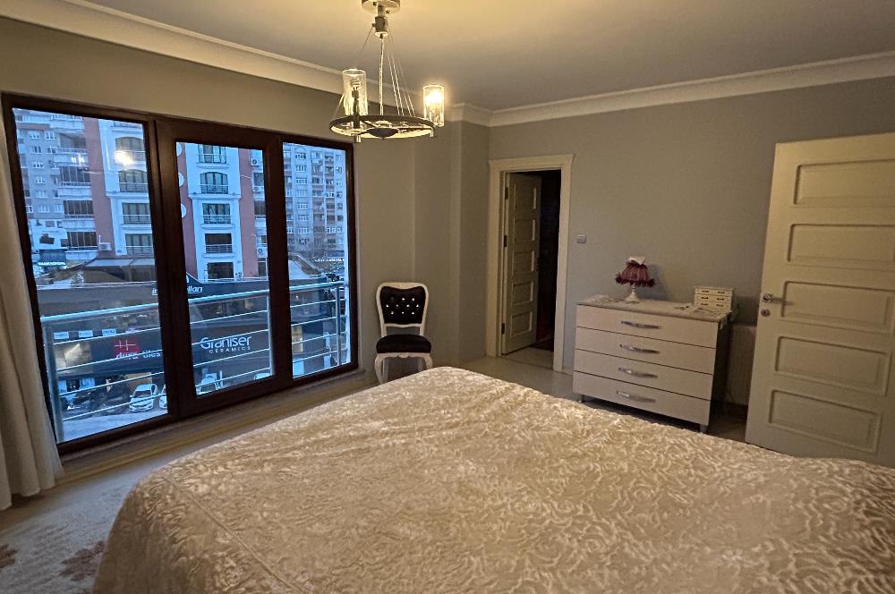 Atatürk Bulvarı'nda Deniz & Liman Manzaralı Lüks Daire