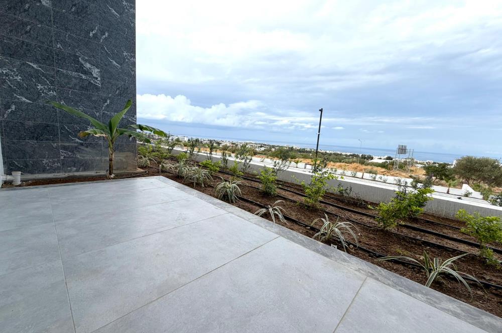 Girne Karaoğlanoğlu Havuzlu Sitede Full Eşyalı Deniz Manzaralı 1+1 Bahçe Kullanımlı Kiralık Daireler