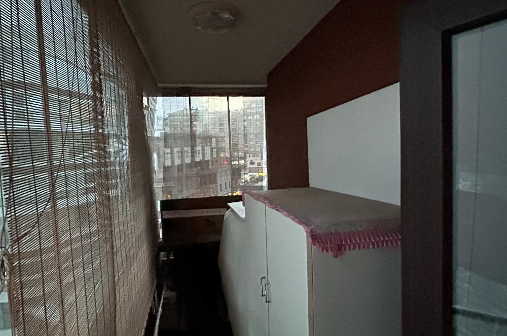 Atatürk Bulvarı'nda Deniz & Liman Manzaralı Lüks Daire