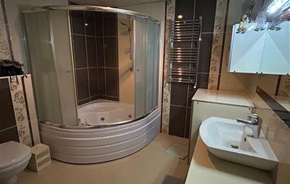 Atatürk Bulvarı'nda Deniz & Liman Manzaralı Lüks Daire