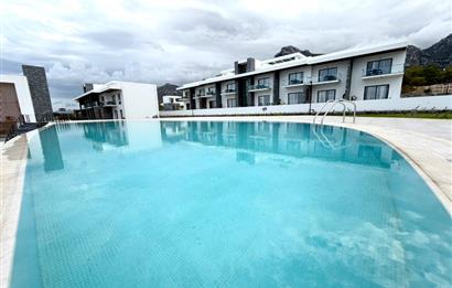 Girne Karaoğlanoğlu Full Eşyalı ve Havuzlu Sitede Deniz Manzaralı 2+1 Kiralık Daireler
