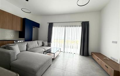 Girne Karaoğlanoğlu Havuzlu Sitede Full Eşyalı Deniz Manzaralı 1+1 Bahçe Kullanımlı Kiralık Daireler