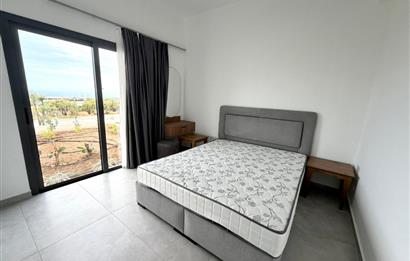Girne Karaoğlanoğlu Full Eşyalı ve Havuzlu Sitede Deniz Manzaralı 2+1 Kiralık Daireler