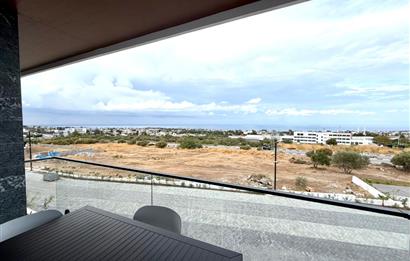 Girne Karaoğlanoğlu Havuzlu Sitede Full Eşyalı Deniz Manzaralı 1+1 Kiralık Daireler