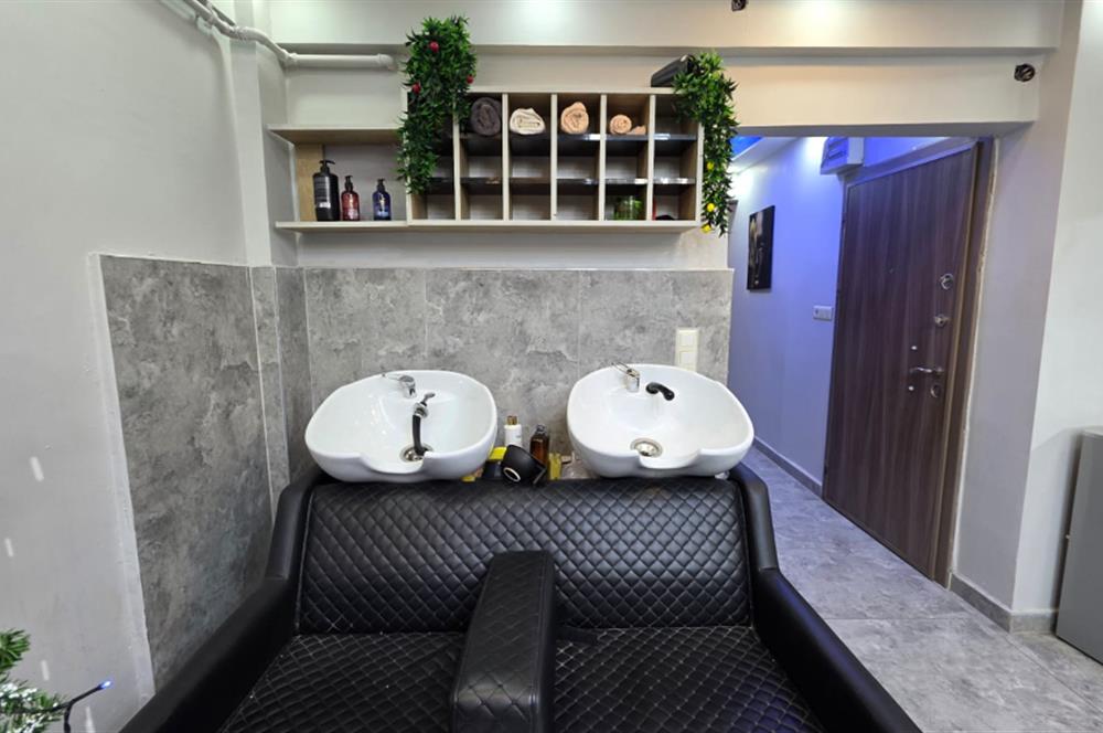 C21 BAL'DAN DEVREN KİRALIK ÇARŞI MERKEZ'DE KUAFÖR SALONU