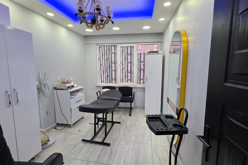 C21 BAL'DAN DEVREN KİRALIK ÇARŞI MERKEZ'DE KUAFÖR SALONU