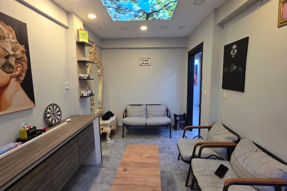 C21 BAL'DAN DEVREN KİRALIK ÇARŞI MERKEZ'DE KUAFÖR SALONU