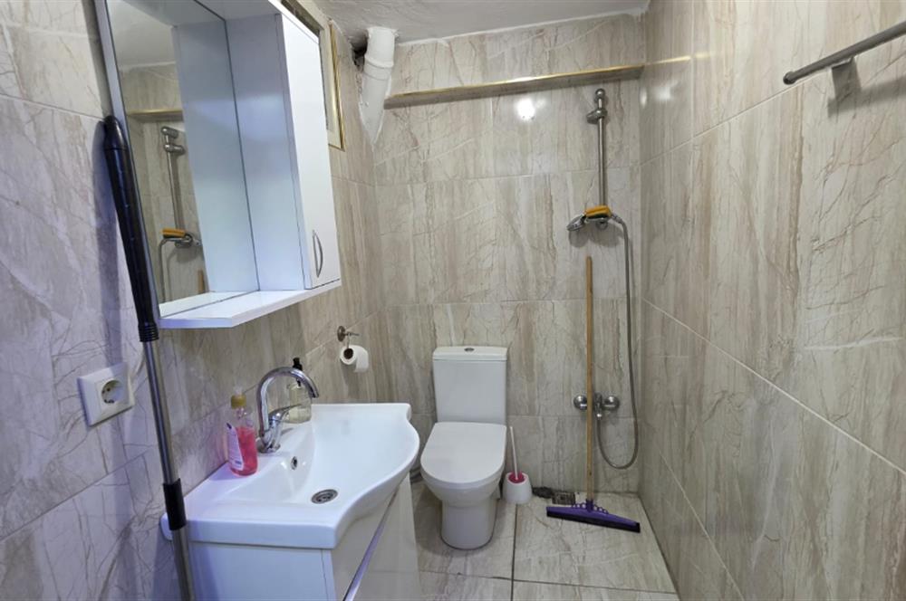 C21 BAL'DAN DEVREN KİRALIK ÇARŞI MERKEZ'DE KUAFÖR SALONU