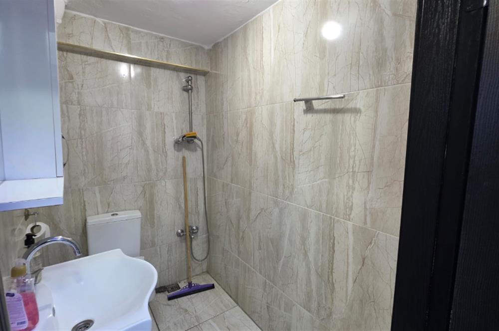 C21 BAL'DAN DEVREN KİRALIK ÇARŞI MERKEZ'DE KUAFÖR SALONU