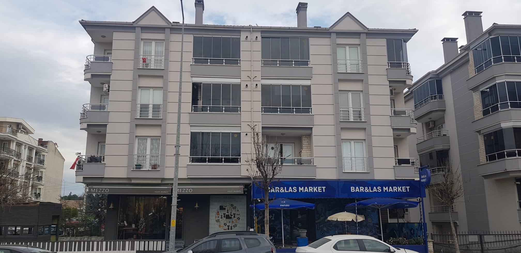 CENTURY21 Bal 'DAN BALIKESİR BAHÇELİEVLERDE SATILIK 3+1 DAİRE