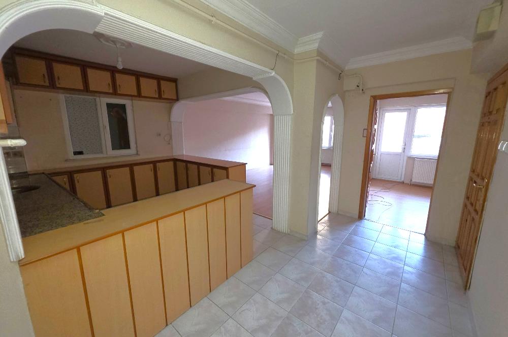 C21 Cius; Caddeye Cephe Teraslı Dükkan Üstü 3+1 Kiralık Daire