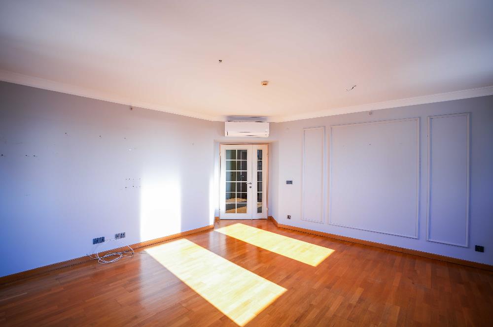 BAYTUR KONUTLARINDA 3+1 DENİZ MANZARALI BOŞ SATILIK DAİRE