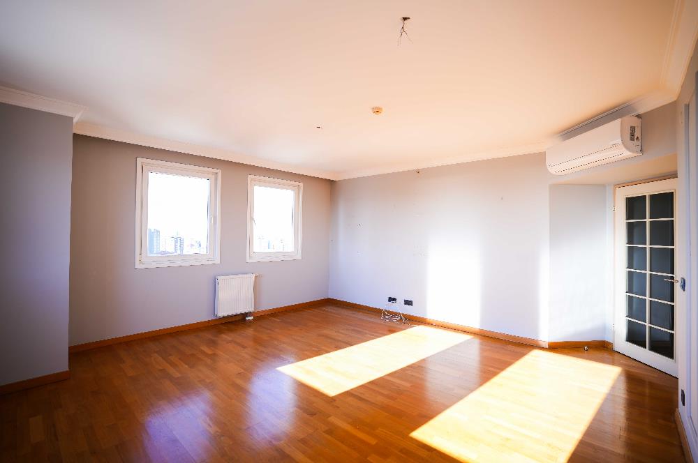 BAYTUR KONUTLARINDA 3+1 DENİZ MANZARALI BOŞ SATILIK DAİRE